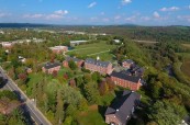 Kampus soukromé střední školy Stanstead College, Stanstead, Québec, Kanada