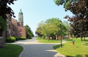 Soukromá střední škola Trinity College School v Port Hope, Ontario, Kanada