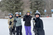 Oblíbenou aktivitou studentů střední školy Red Deer jsou zimní sporty