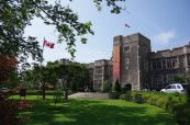 Střední soukromá škola v Torontu, The Bishop Strachan School, Ontario, Kanada