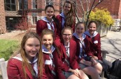 Díky studiu na střední škole vznikají přátelství, která trvají mnohdy po celý život, The Bishop Strachan School, Toronto, Kanada